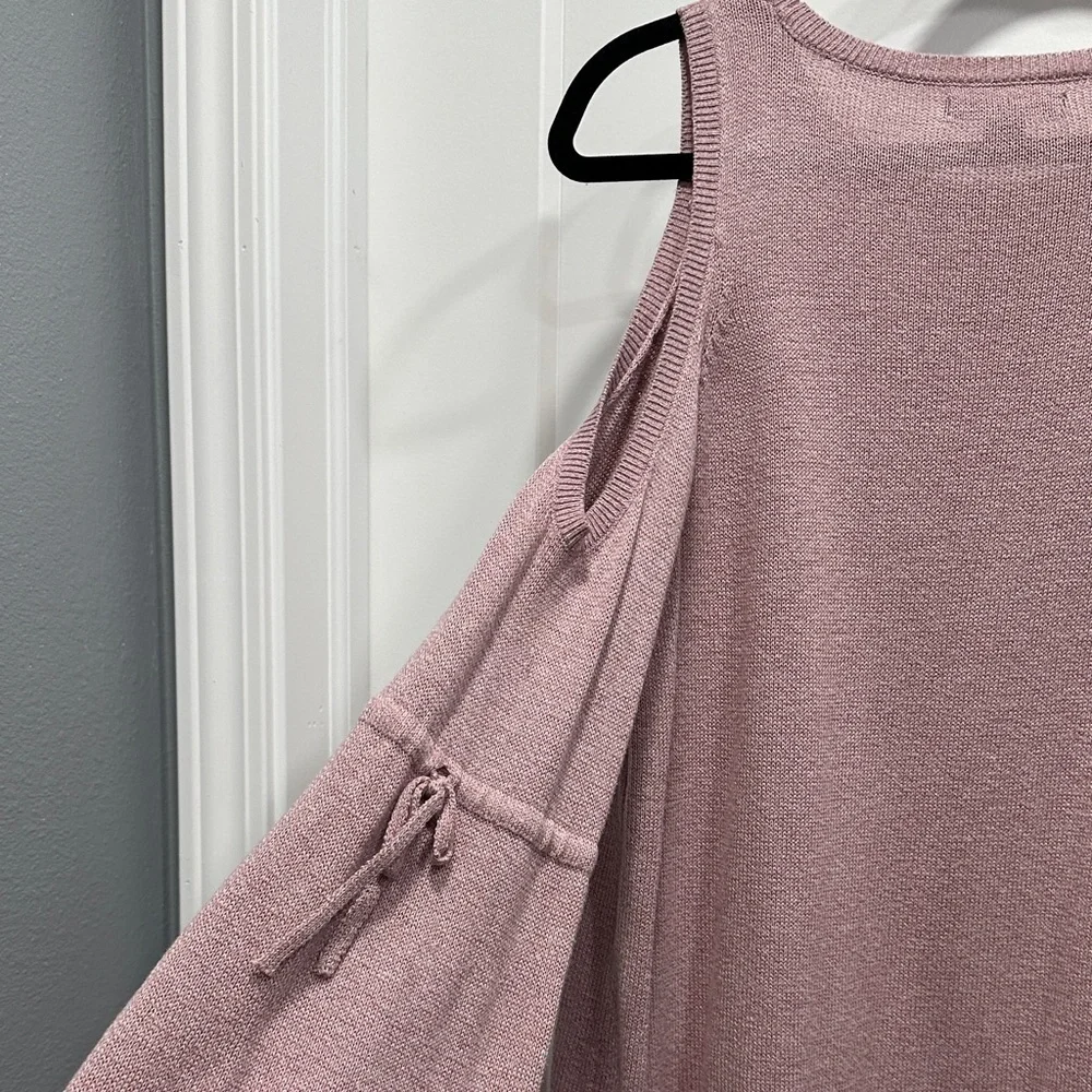 AEO Pink Cold Shoulder Sweater Size Large